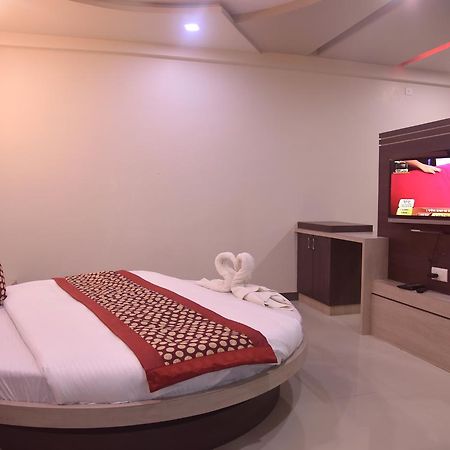 فندق صن بلازا Somnāth المظهر الخارجي الصورة